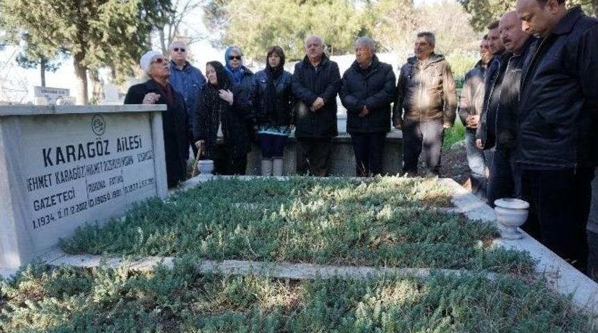 Gazeteci Karag&ouml;z Kabri Başında Anıldı