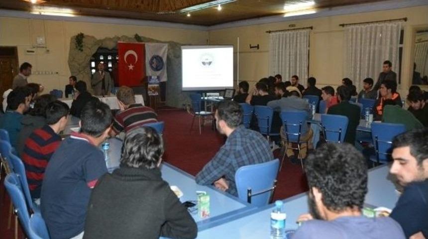 Başkan K&ouml;ksoy; &Uuml;niversite &Ouml;ğrencileri İle Tecr&uuml;belerini Paylaştı