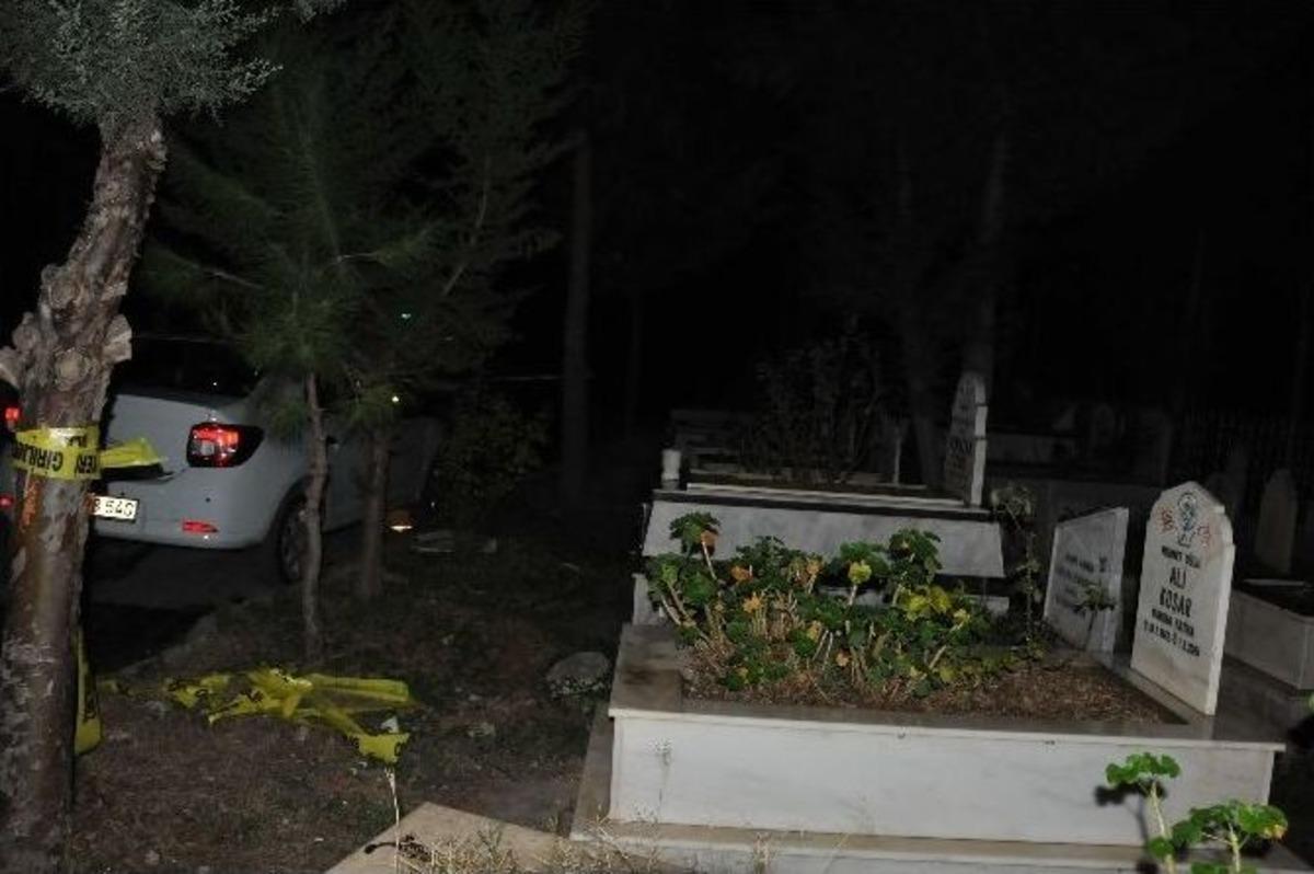 &ldquo;hakkınızı Helal Edin&rdquo; Yazıp Babasının Mezarı Başında İntihar Etti