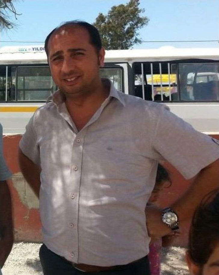 “hakkınızı Helal Edin” Yazıp Babasının Mezarı Başında İntihar Etti G3