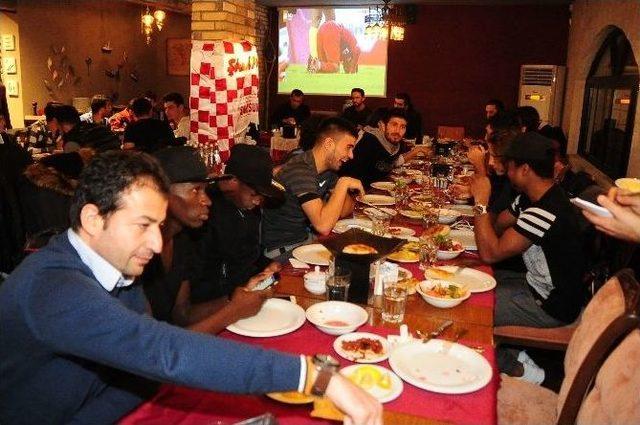 Samsunspor’da Ofoedu Sorunu Tatlıya Bağlandı