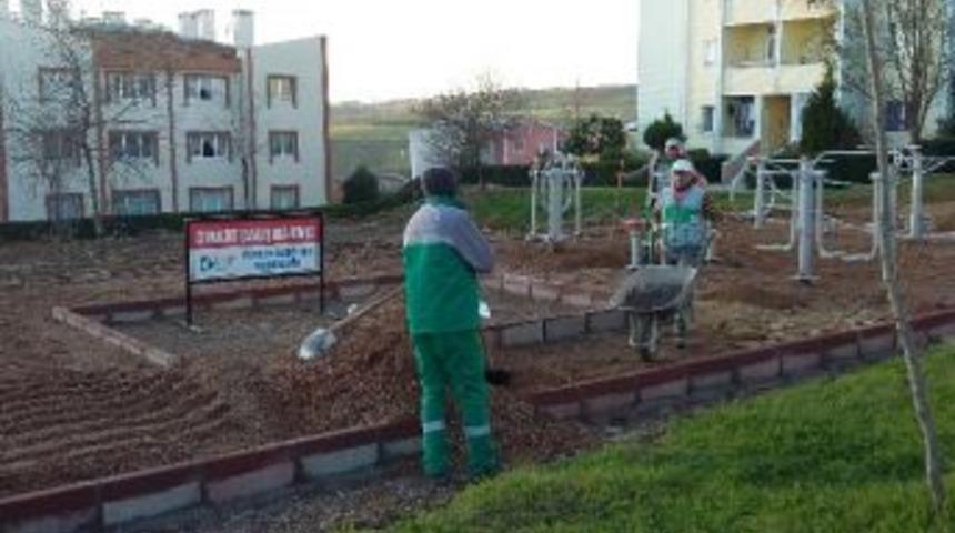 İzmit&rsquo;e Yeni Parklar Yapılıyor
