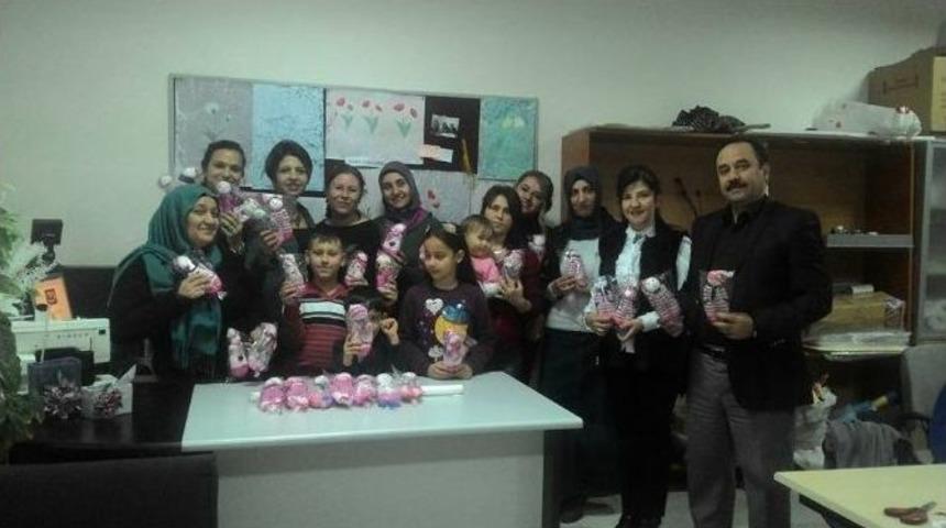 Emet&rsquo;ten Tedavi G&ouml;ren &Ccedil;ocuklara &rsquo;en Anlamlı&rsquo; Hediye