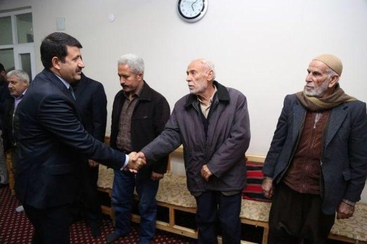 Başkan Ekinci Tapu Dağıtmaya Başladı G2