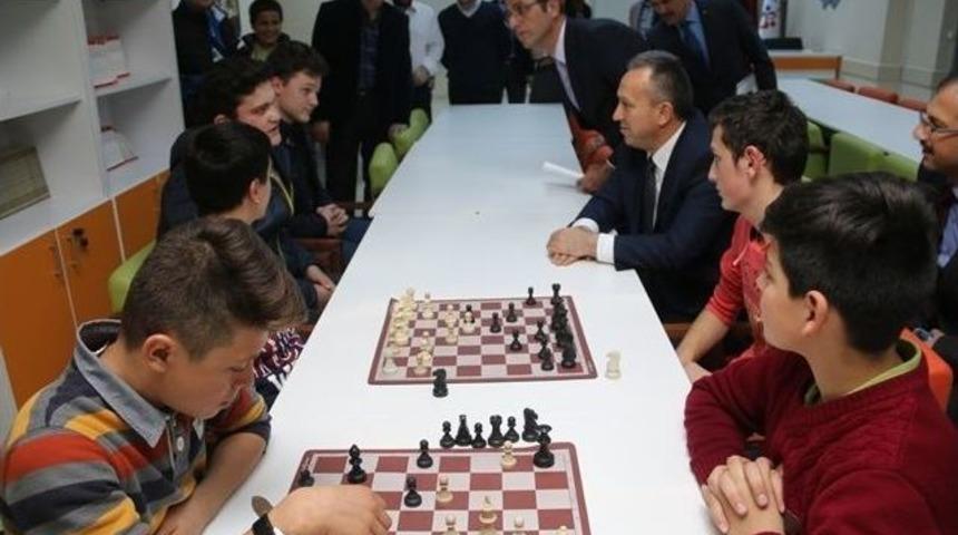 Vali Ali Fidan, Gençlerle Bir Araya Geldi