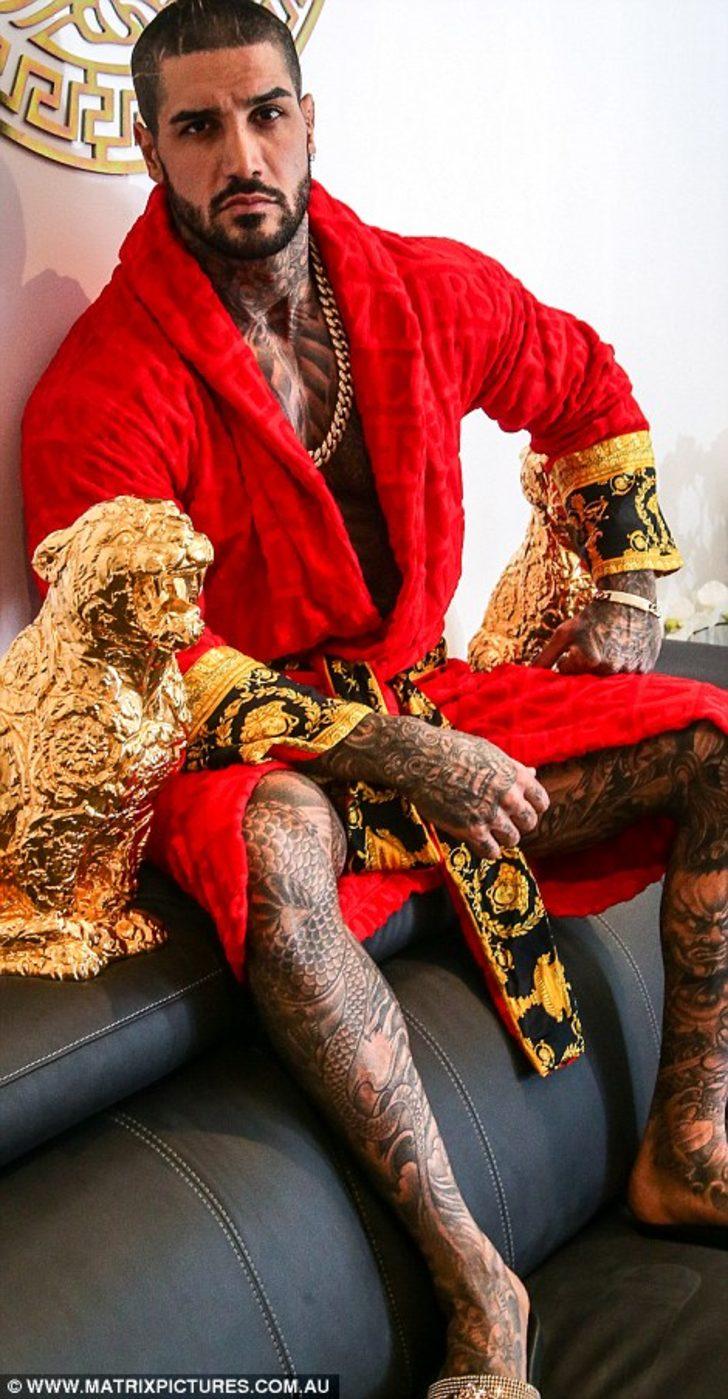 Kendisini 'Müslüman asker' olarak tanıtmıştı! Yine ortaya çıktı G3