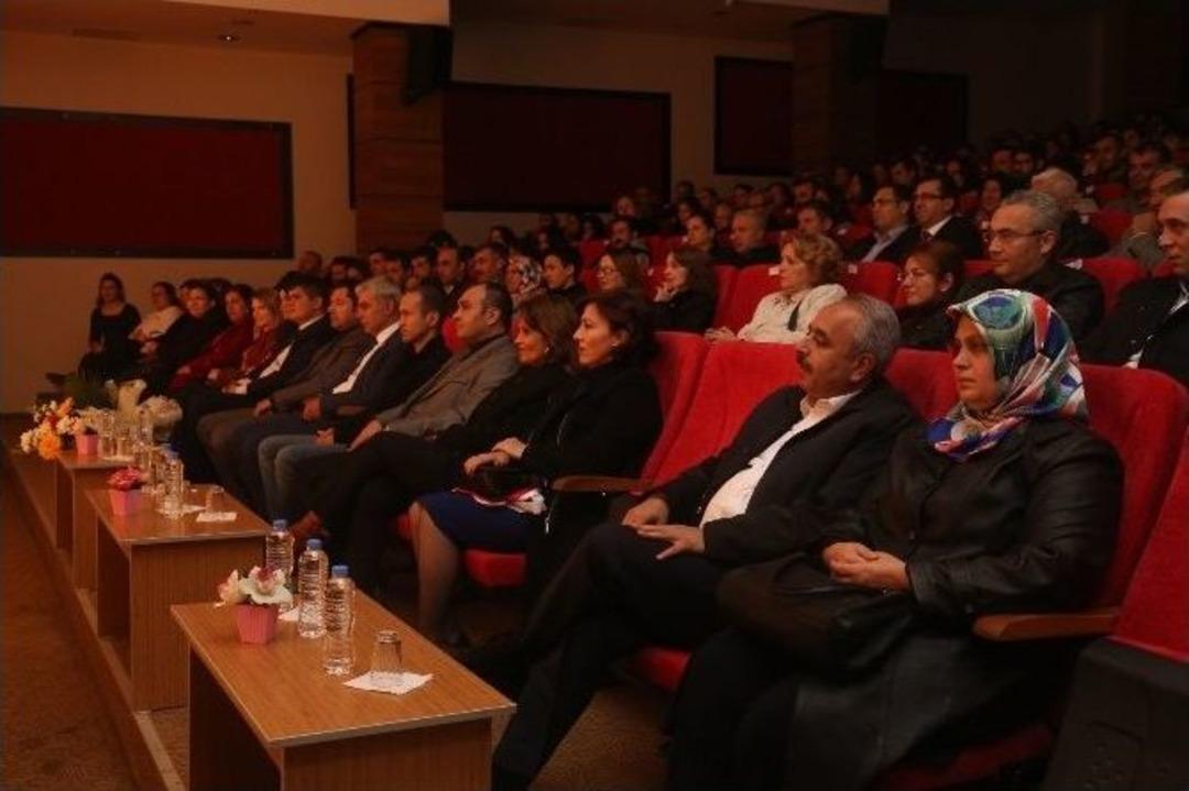 Kahkaha Tufanı Turgutlu&rsquo;da Devam Etti