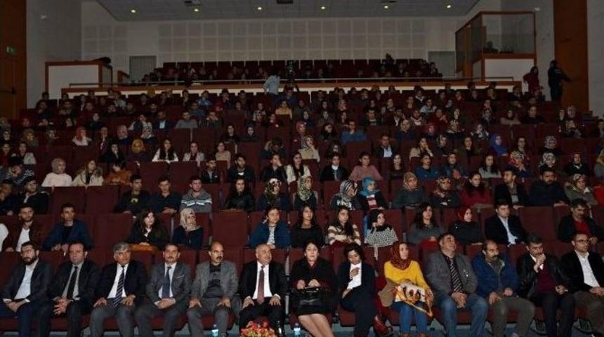 Mevlana&rsquo;yı Anlamak&rdquo; Konulu Konferans D&uuml;zenlendi