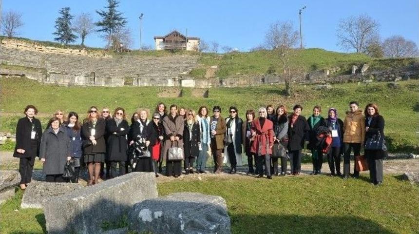 İnsanları Y&ouml;netmek Duygularını Y&ouml;netmektir