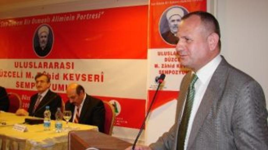 Zahid Kevseri İslami İlimler Hafızıdır