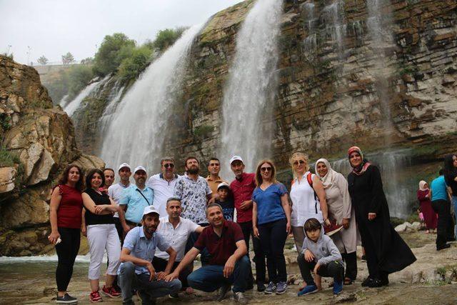 Tortum Şelalesi'ne ziyaretçi akını