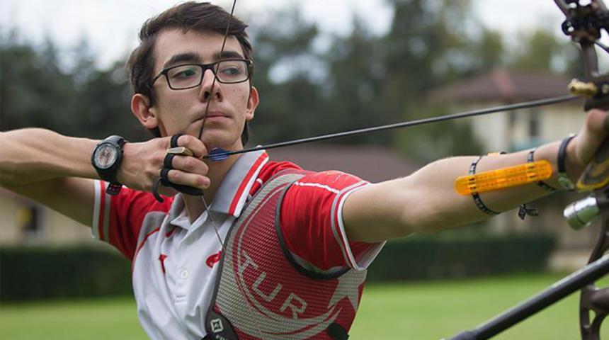 Mete Gazoz'dan Avrupa rekoru kırdı