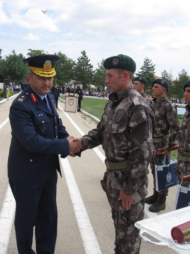 Amasya'da 330 özel harekat polis adayı mezun oldu