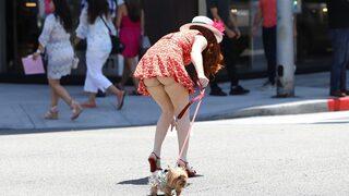 Köpek gezdirmek için bu kıyafetle dışarı çıkınca...