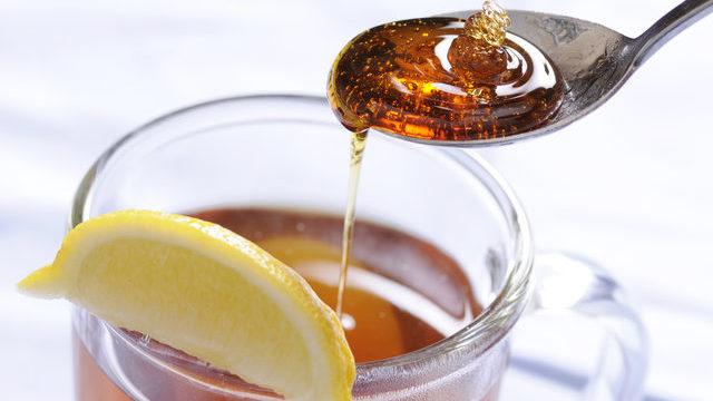 Bademcik iltihabına ne iyi gelir? Bademcik iltihabını ilaçsız tedavi etmek için evde uygulanabilecek 8 iyileştirici yöntem