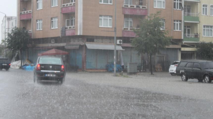 Meteoroloji'den iki ilçe için 'ani taşkın' uyarısı