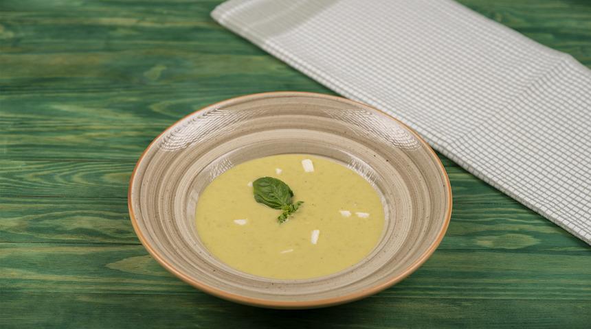 İster Sıcak İster Soğuk İçebilirsiniz: Bezelye Çorbası 