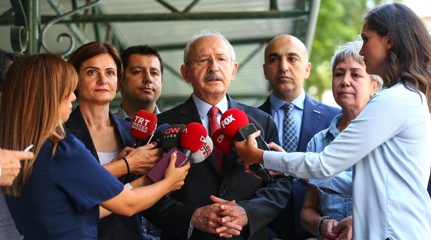 Kılı&ccedil;daroğlu, Enis Berberoğlu'nun eşini ziyaret etti
