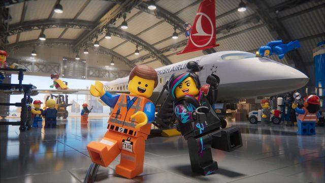 THY uçaklarında artık Lego’lu uçak içi emniyet filmi yayınlanacak 