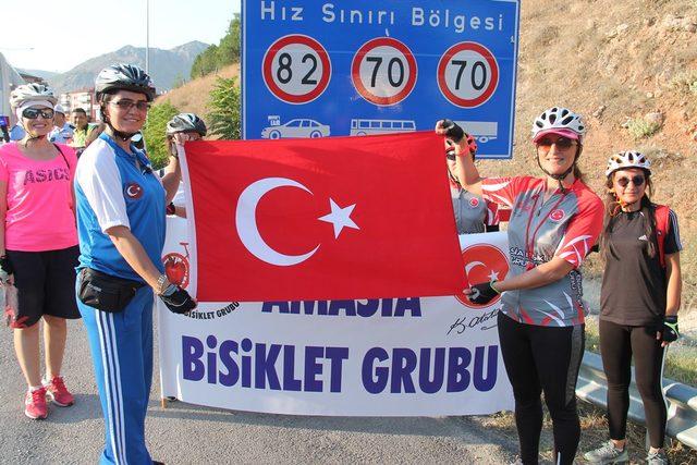 Kadın bisikletçilerin taşıdığı Türk bayrağı, Amasya'ya ulaştı