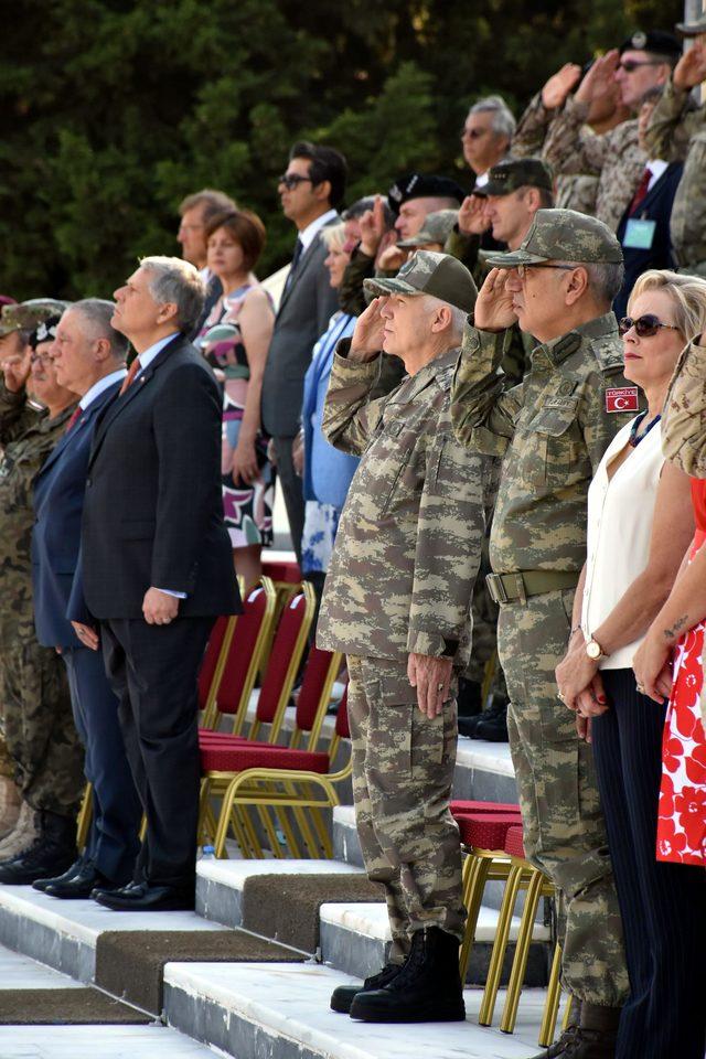 NATO Müttefik Kara Komutanlığı'nda devir teslim töreni yapıldı