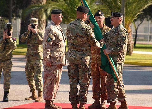 NATO Müttefik Kara Komutanlığı'nda devir teslim töreni yapıldı