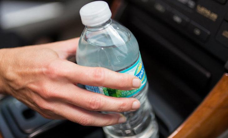 Pet şişeyi sakın arabada böyle bırakmayın! Yoksa... G1