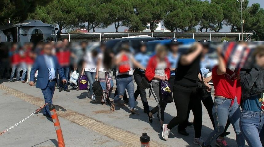 Balıkesir'de evden kaçan kızları fotoğraflarını çekip fuhuş amaçlı pazarlıyorlardı! 8 kişi tutuklandı!