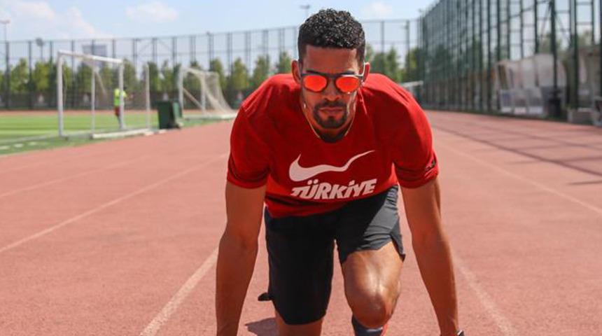 Yasmani Copello Escobar unvanını korumayı hedefliyor