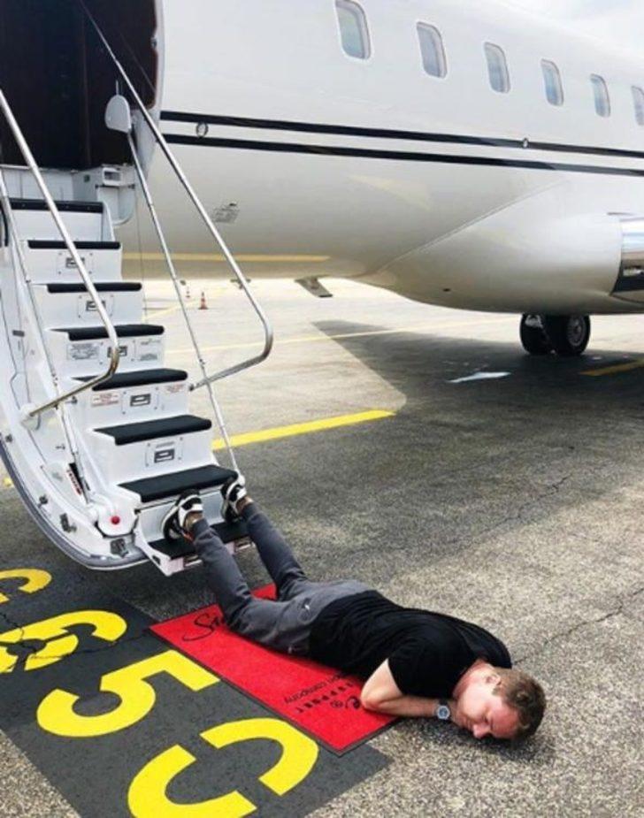 Özel jetten inip yere yatıyorlar (Falling Stars 2018)  G1