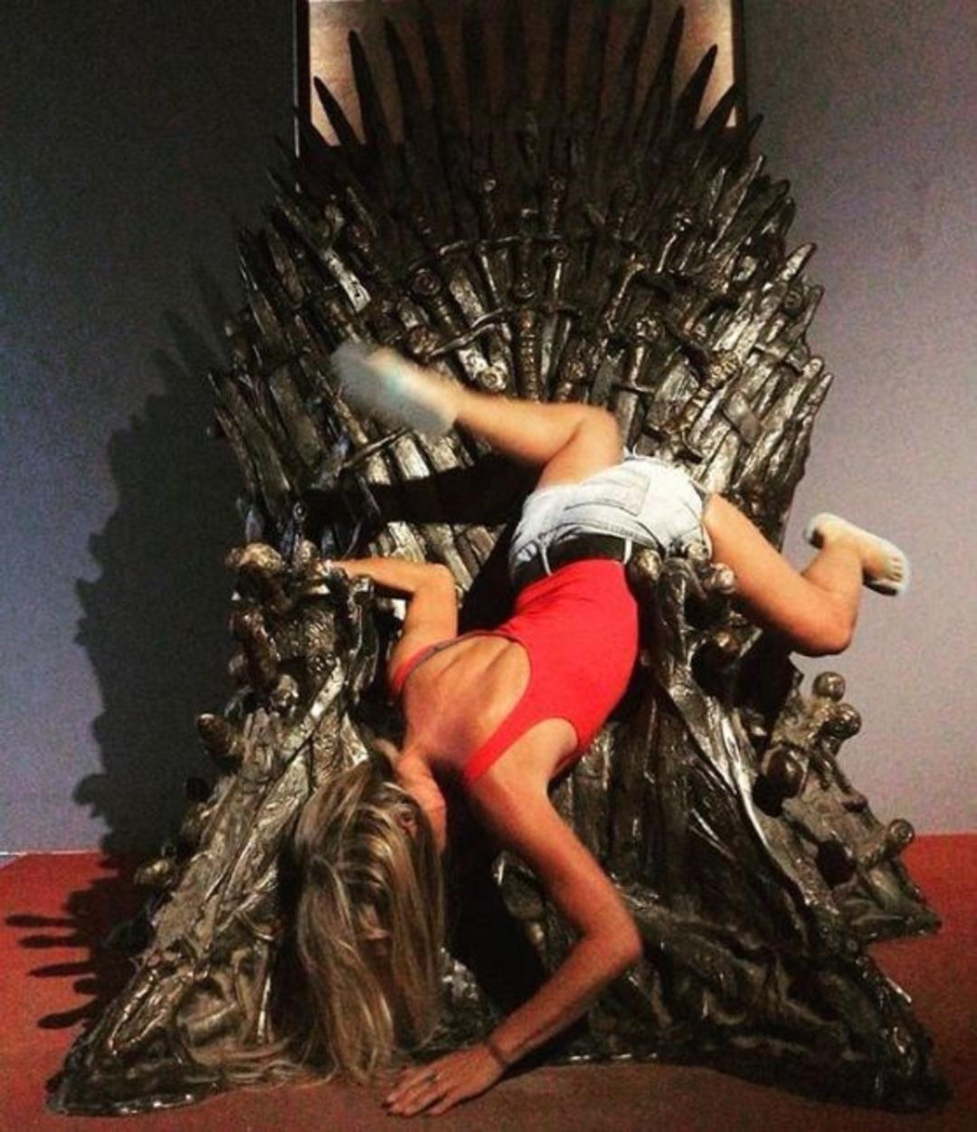 &Ouml;zel jetten inip yere yatıyorlar (Falling Stars 2018) 