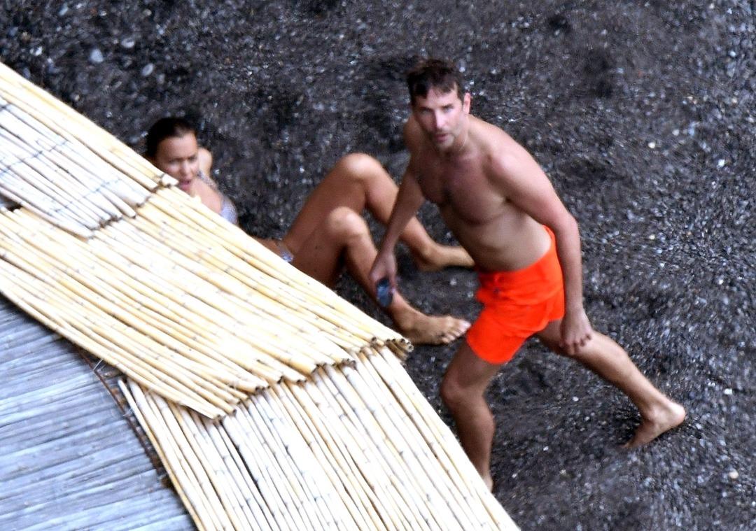 Irina Shayk-Bradley Cooper &ccedil;ifti gerildi