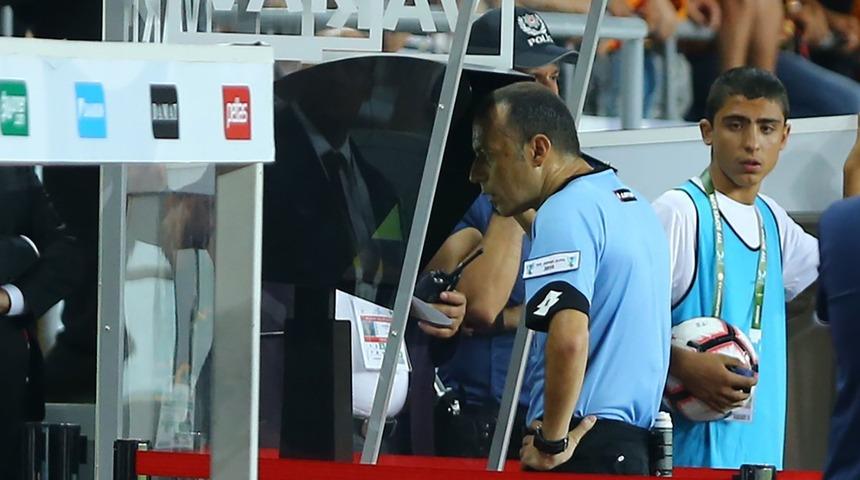 S&uuml;per Kupa'ya C&uuml;neyt &Ccedil;akır damga vurdu