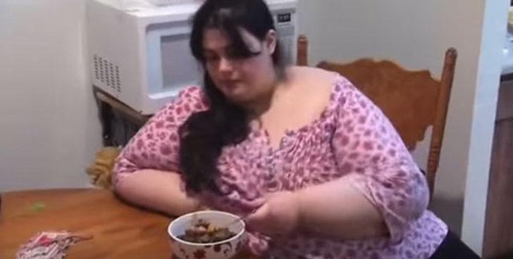 Sevgilisiyle aynı yatağa dahi sığamıyordu! Ona bir de şimdi bakın G3