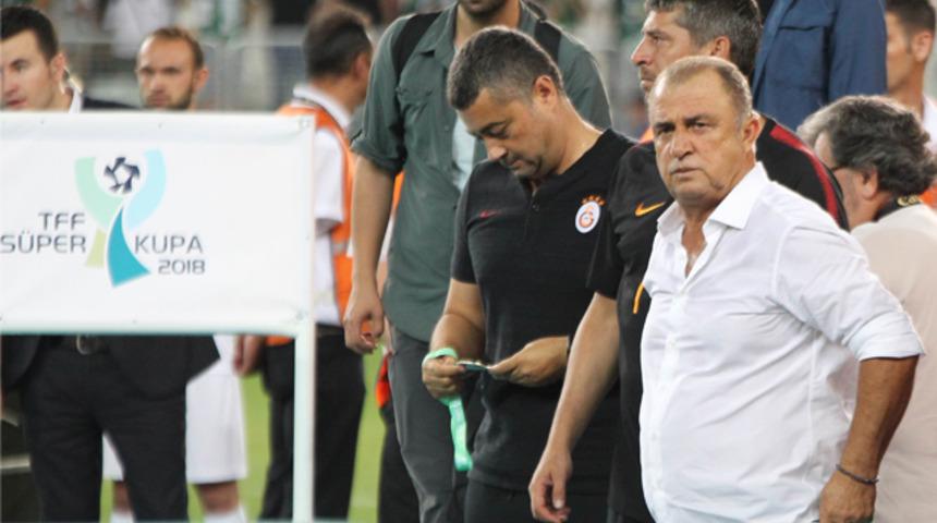 Fatih Terim Akhisarsporlu oyuncuları tebrik etti