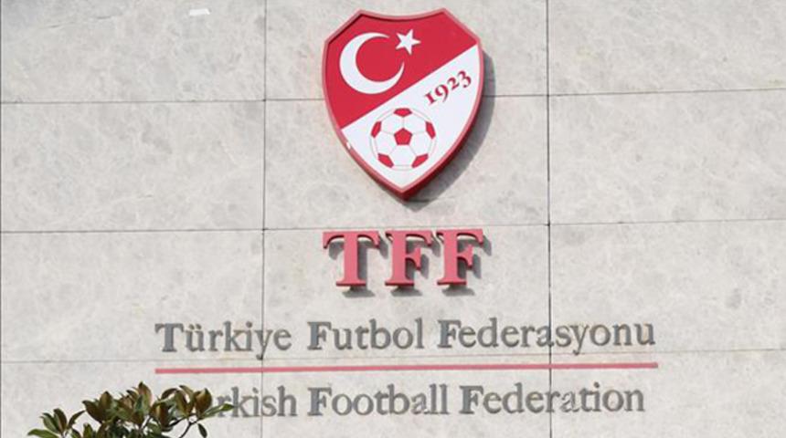T&uuml;rkiye Futbol Federasyonu Akhisarspor'u kutladı