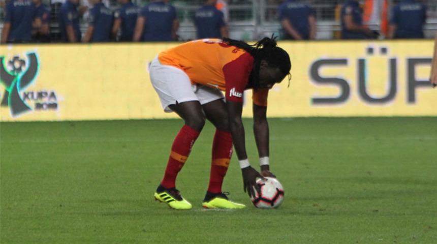 Bafetimbi Gomis'in ka&ccedil;ırdığı penaltı &ouml;ncesi şok ger&ccedil;ek ortaya &ccedil;ıktı