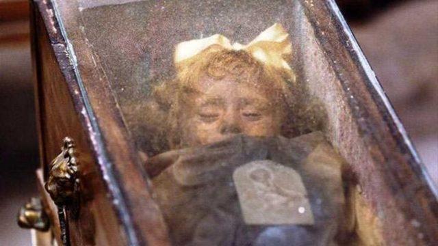 Gözlerini açıp kapattığı iddia edilmişti! Rosalia Lombardo'nun mumyasının sırrı çözüldü