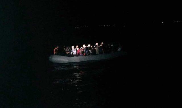 Kaçaklar havadan tespit edildi, denizde yakalandı