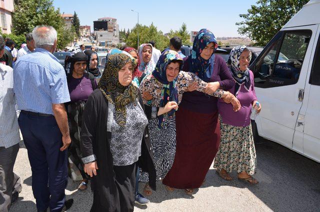 Nöbette tüfeğinin kazara ateş almasıyla vurulan er, toprağa verildi