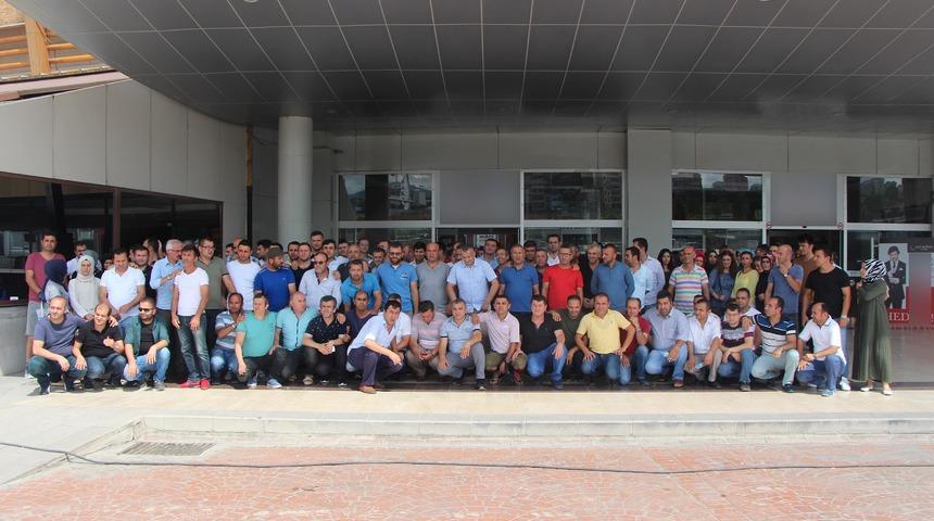 Samsun'da işten çıkarılan market zinciri çalışanları eylem yaptı