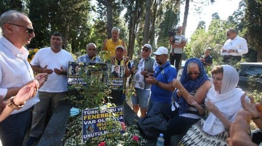 Fenerbahçe efsanesi Selçuk Yula kabri başında anıldı