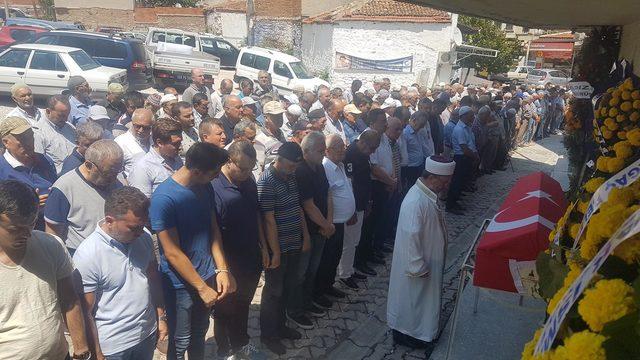 Kırkağaç eski belediye başkanlarından Feyyaz Tanrıyar yaşamını yitirdi (2)