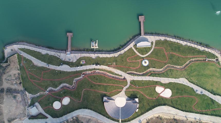 İzmir'e 'Binali Yıldırım Millet Bah&ccedil;esi'