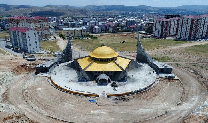 Sivas'ta Ay Yıldız Camisi yükseliyor Son Dakika Haberler