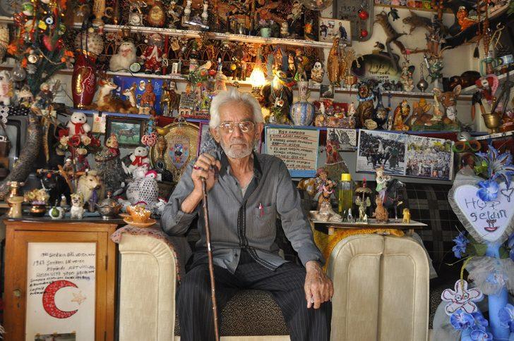 54 yıllık birikimini hatıra müzesine çevirdi G1