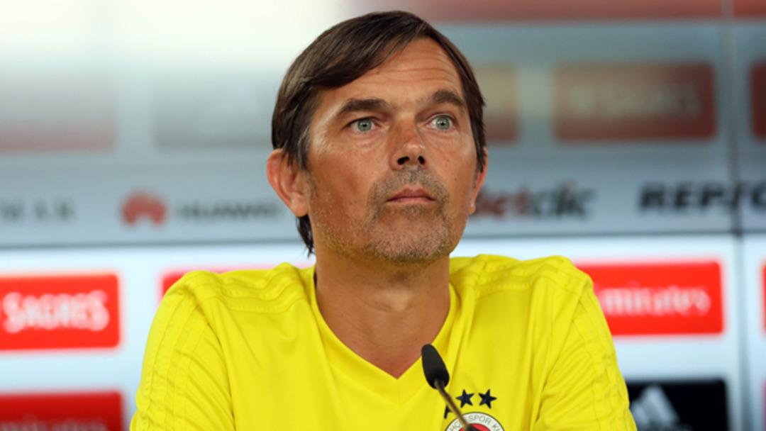 Phillip Cocu aklındaki Benfica 11'ini netleştirdi