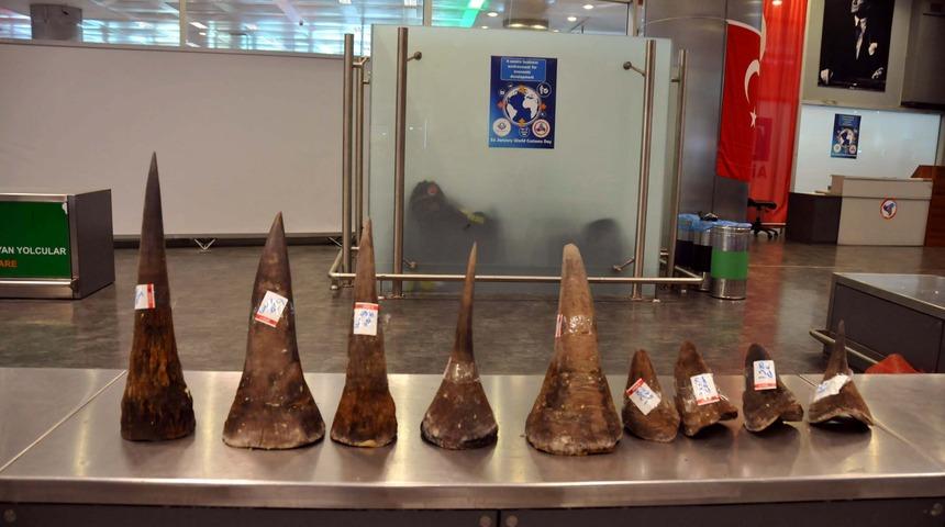 Atat&uuml;rk Havalimanı'nda gergedan boynuzu operasyonu