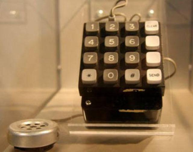 Steve Jobs öldü 10