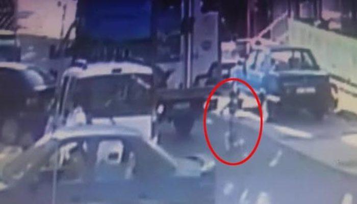 İstanbul Sancaktepe'de bir kamyonet bisiklet süren 3 yaşındaki çocuğu altına aldı!